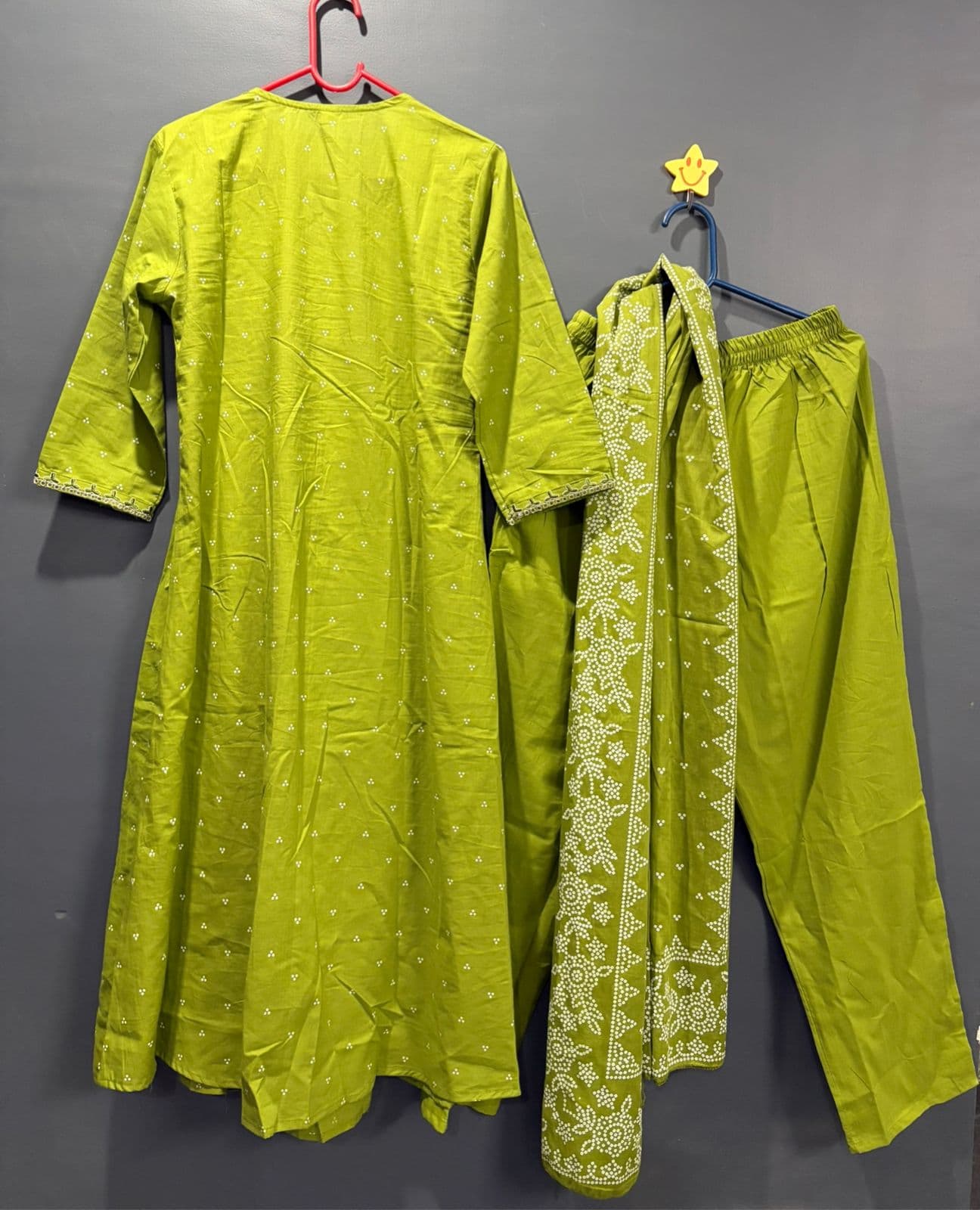 Darshan Women’s Embroidered Green Cotton Suit Set with Dupatta 6